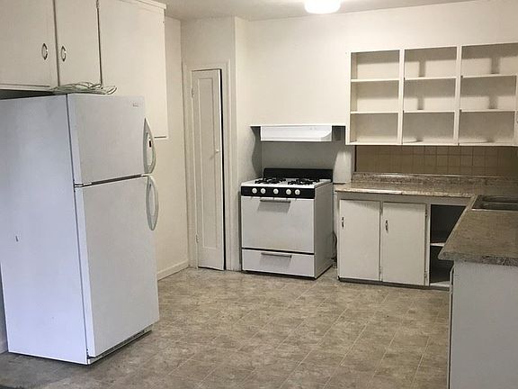 3rd image of 6624 Lemon Hill Ave APT 22