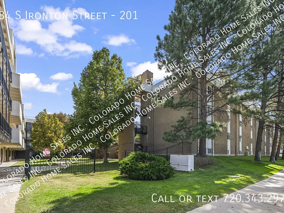 384 S Ironton St #201