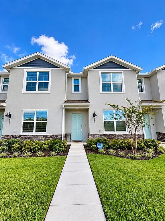 3 bed, 2.5 bath, 1551 sqft, $2,100 — Photo 1