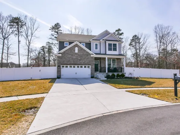 203 Doral Ct, Egg Harbor Township, NJ 08234