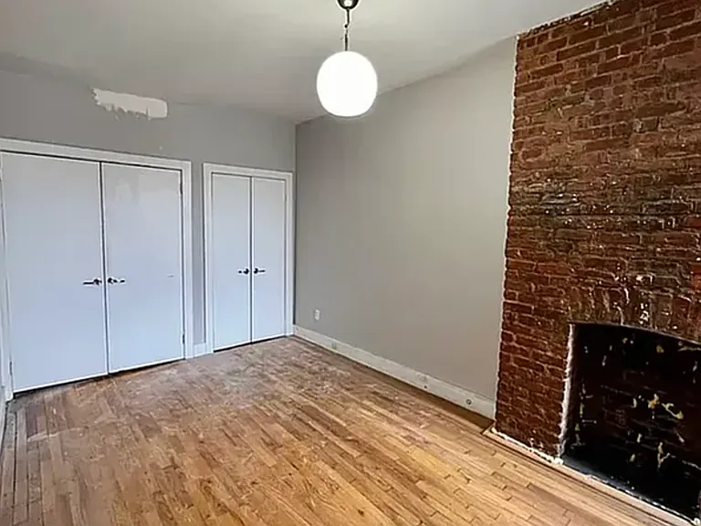 397 Chauncey St #3R — Photo 6