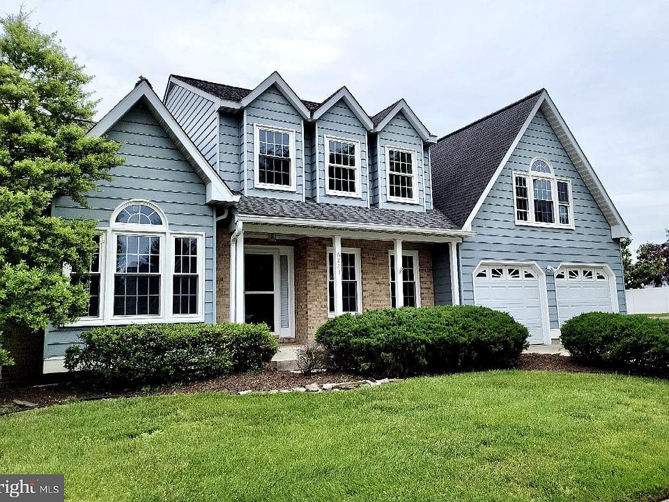 2nd image of 6223 Chestnut Oak Ln