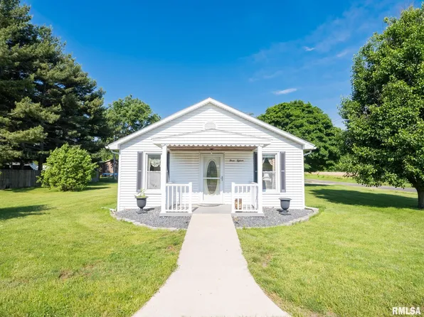 315 3rd St, South Pekin, IL 61564