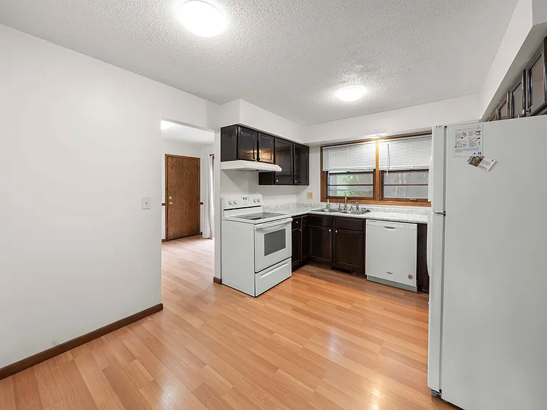 5025 W 99th St #1 — Photo 9