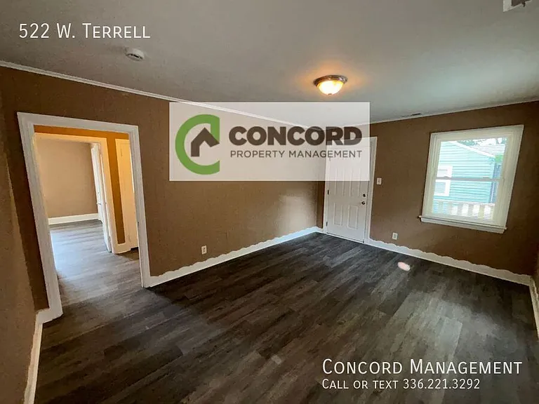 522 W Terrell St — Photo 4
