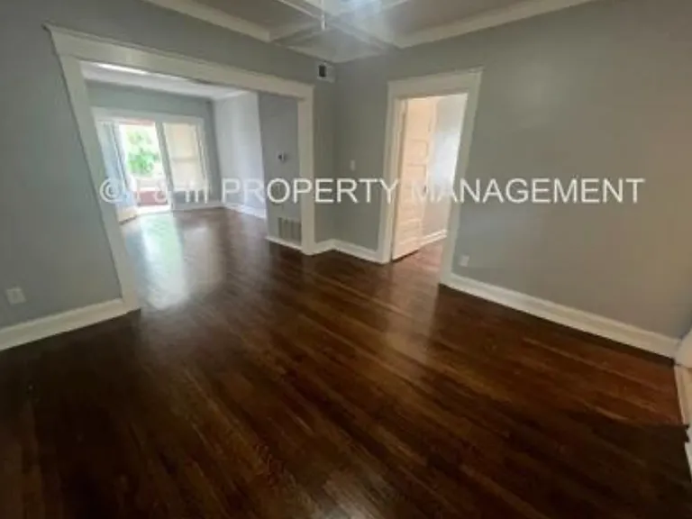 219 W 37th St #2E — Photo 3