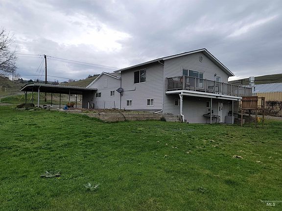 5th image of 3015 Clemans Rd