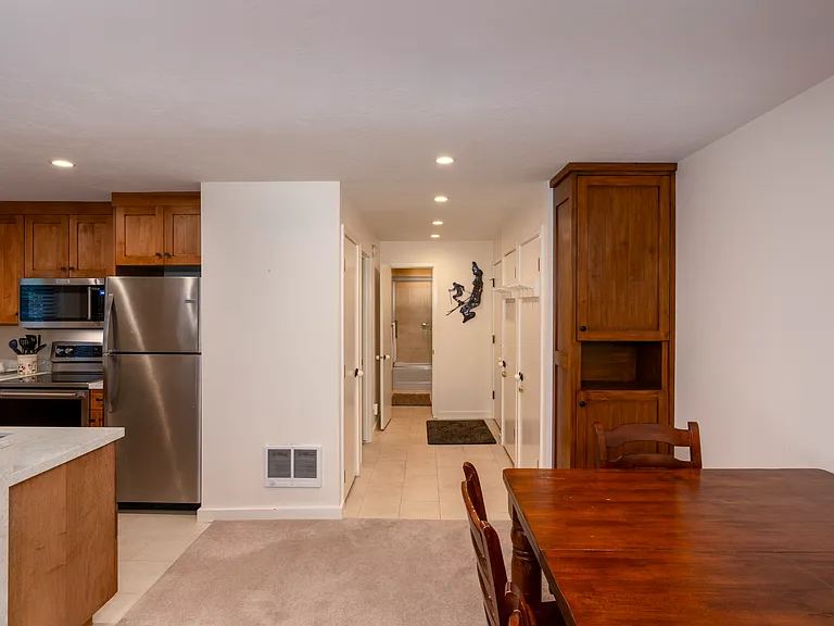 1428 Cottonwood Condominium Dr — Photo 5