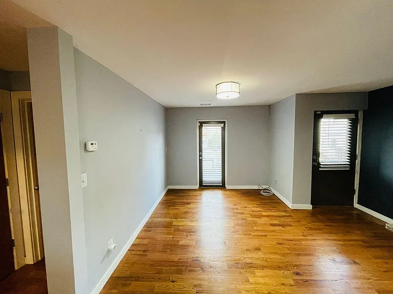 562 Formwalt St SW #2 — Photo 14