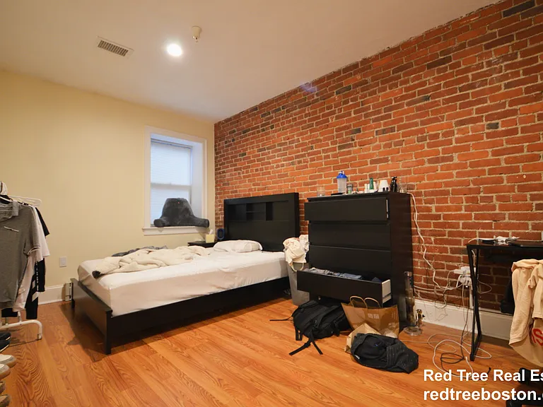1203 Beacon St #1A — Photo 4