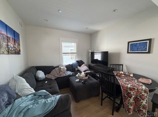 208 Banks St #3, Cambridge, MA 02138