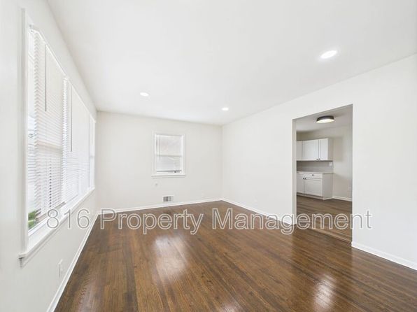 11214 E Lexington Ave