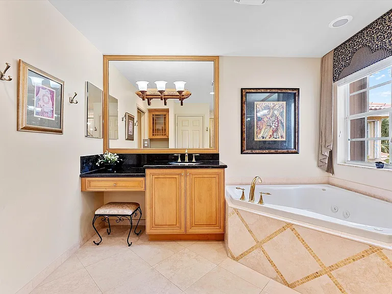 8882 Hidden Acres Dr — Photo 30