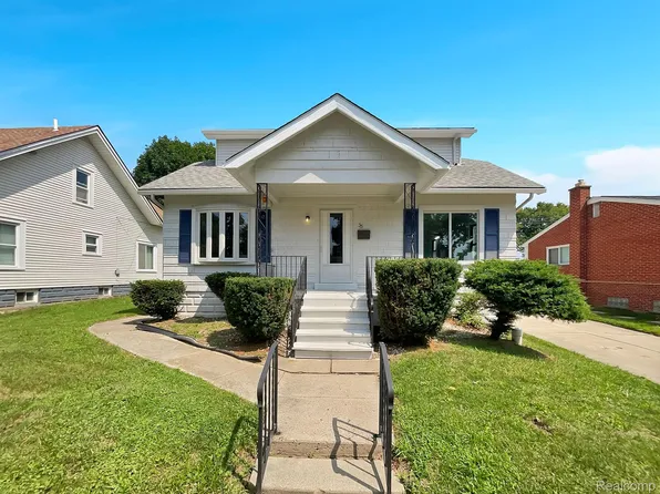 35 Michigan St, Mount Clemens, MI 48043
