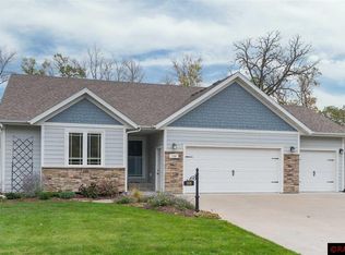 109 Goldfinch Ct, Mankato, MN 56001