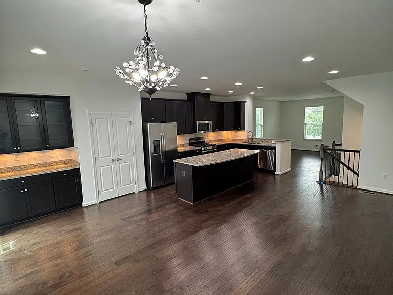 19501 Vaughn Landing Dr — Photo 3