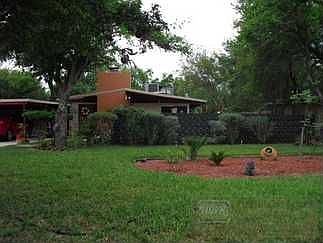 1st image of 1902 N Parkwood Dr