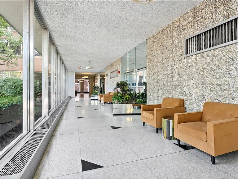 3950 N Lake Shore Dr #627E — Photo 3