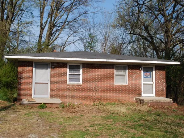 808 Richland St APT A, High Pt, NC 27260