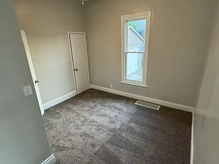 3931 Pioneers Blvd — Photo 10