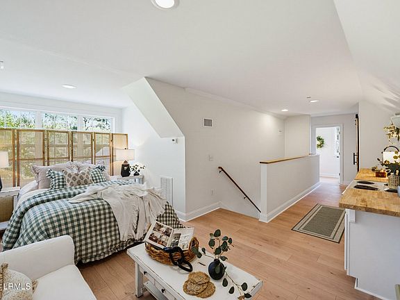 4th image of 10 Grande Oaks Way