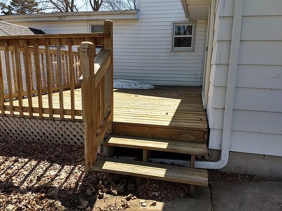 Deck off of Family Room