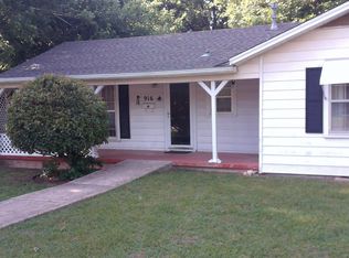 916 E 7th St, Ada, OK 74820