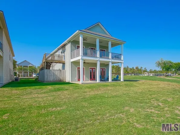 11182 River Highlands 1a St, Saint Amant, LA 70774