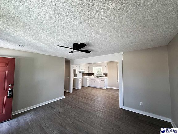4th image of 532 Palm Cir