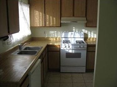 4th image of 27633 Genevieve Dr