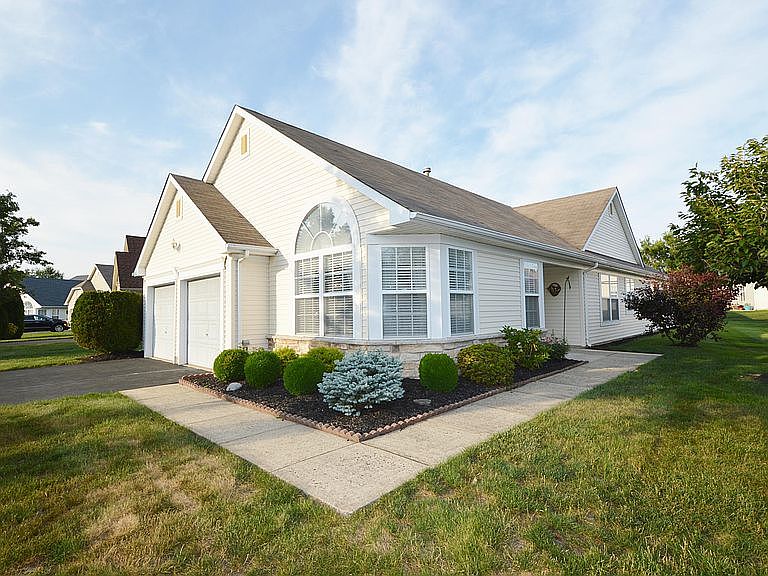 1st image of 2719 Brookdale Ct