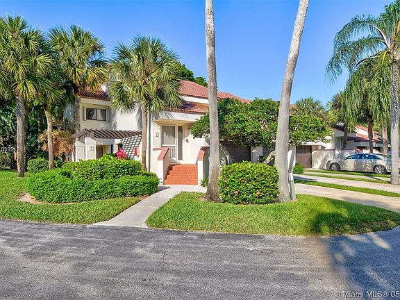 3rd image of 104 Sea Oats Dr APT E