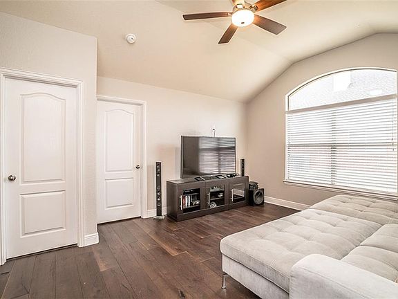 5th image of 3013 Reagenea Dr