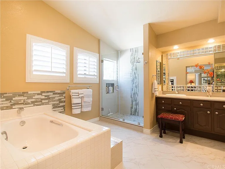3061 Diamond View Cir — Photo 38