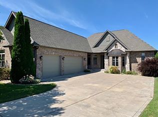 8807 N Westpoint Ct, Edwards, IL