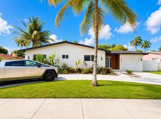Villa Serena, Miami, FL 33161