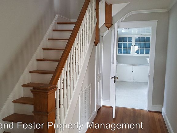 3rd image of 701 Cedar St