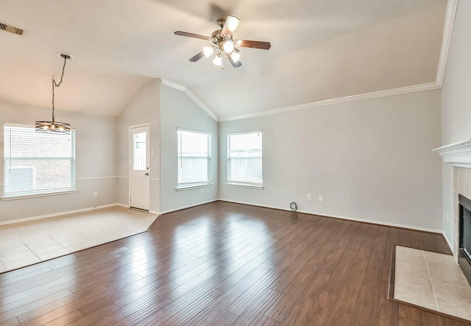 3 bed, 2.0 bath, 1652 sqft, $2,200 — Photo 4