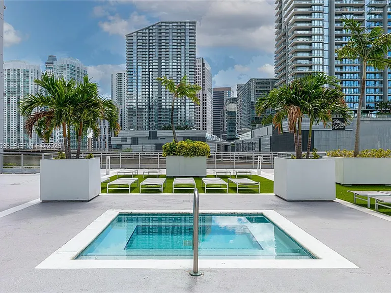690 SW 1st Ct #Penthouse II17 — Photo 28