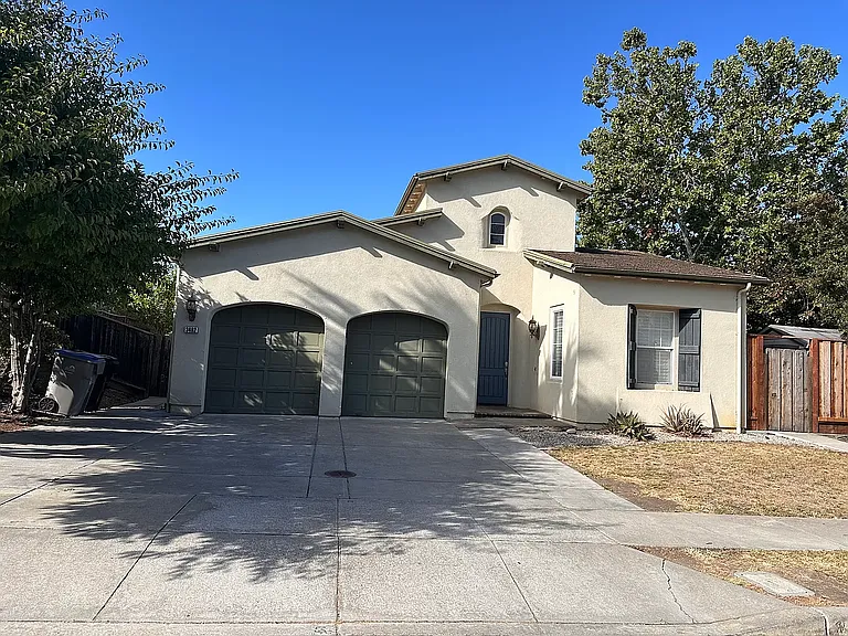 3402 Pinotin Ct — Photo 1