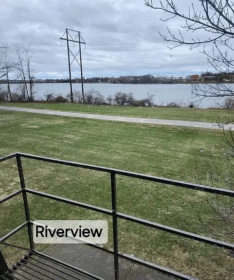 Crow's Nest Apartments — Photo 11