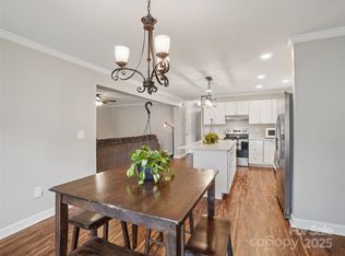 32 Lewis St, Canton, NC 28716