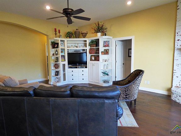 5th image of 106 Diane Ln
