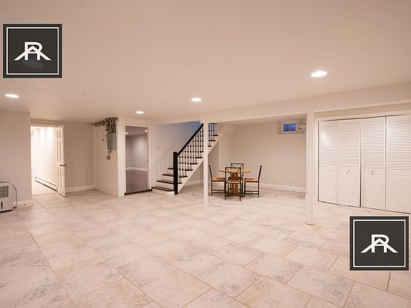 5th image of 42 Puddingstone Ln