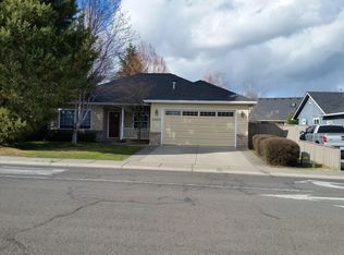 2403 Beebe Rd, Central Pt, OR 97502