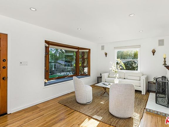 4th image of 11611 La Maida St