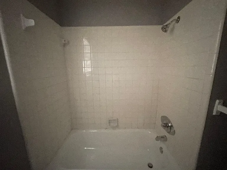 3858 Sherwood Dr — Photo 5