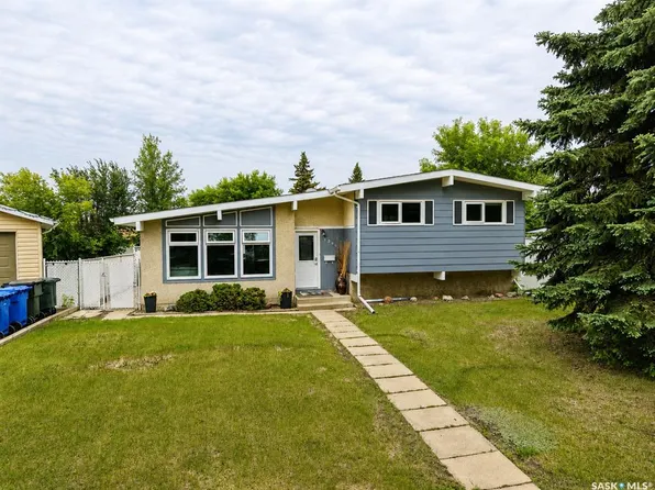 1269 Gillmor CRESCENT, Prince Albert, SK S6V 6A8