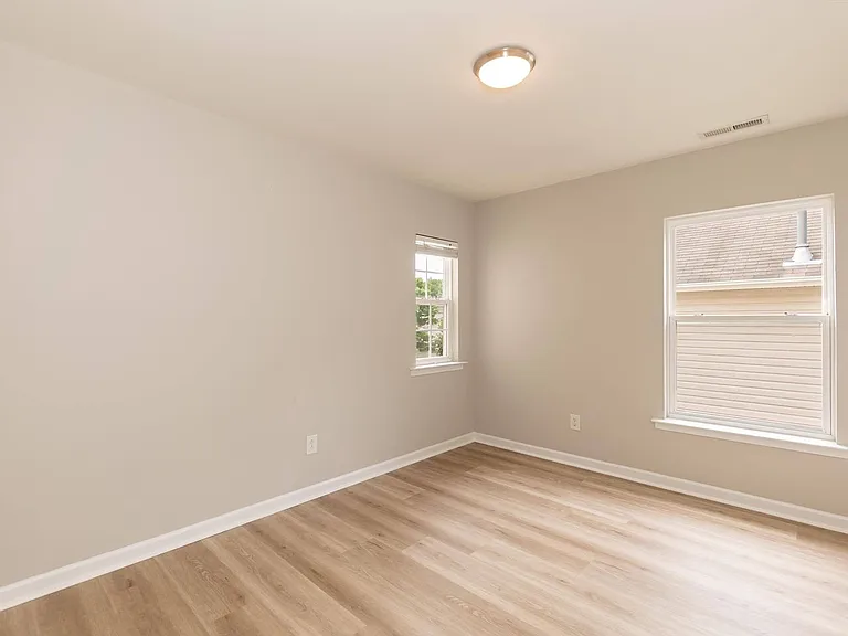 3010 Remington Oaks Cir — Photo 25