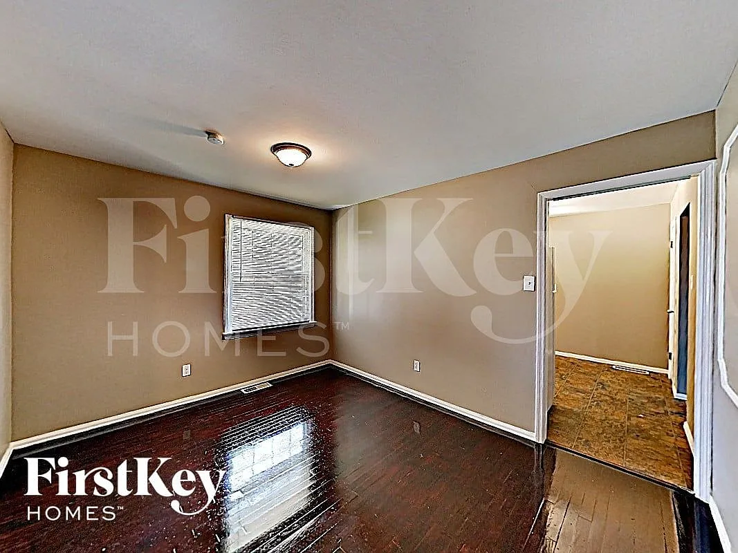 4 bed, 2.0 bath, 1668 sqft, $1,735 — Photo 4